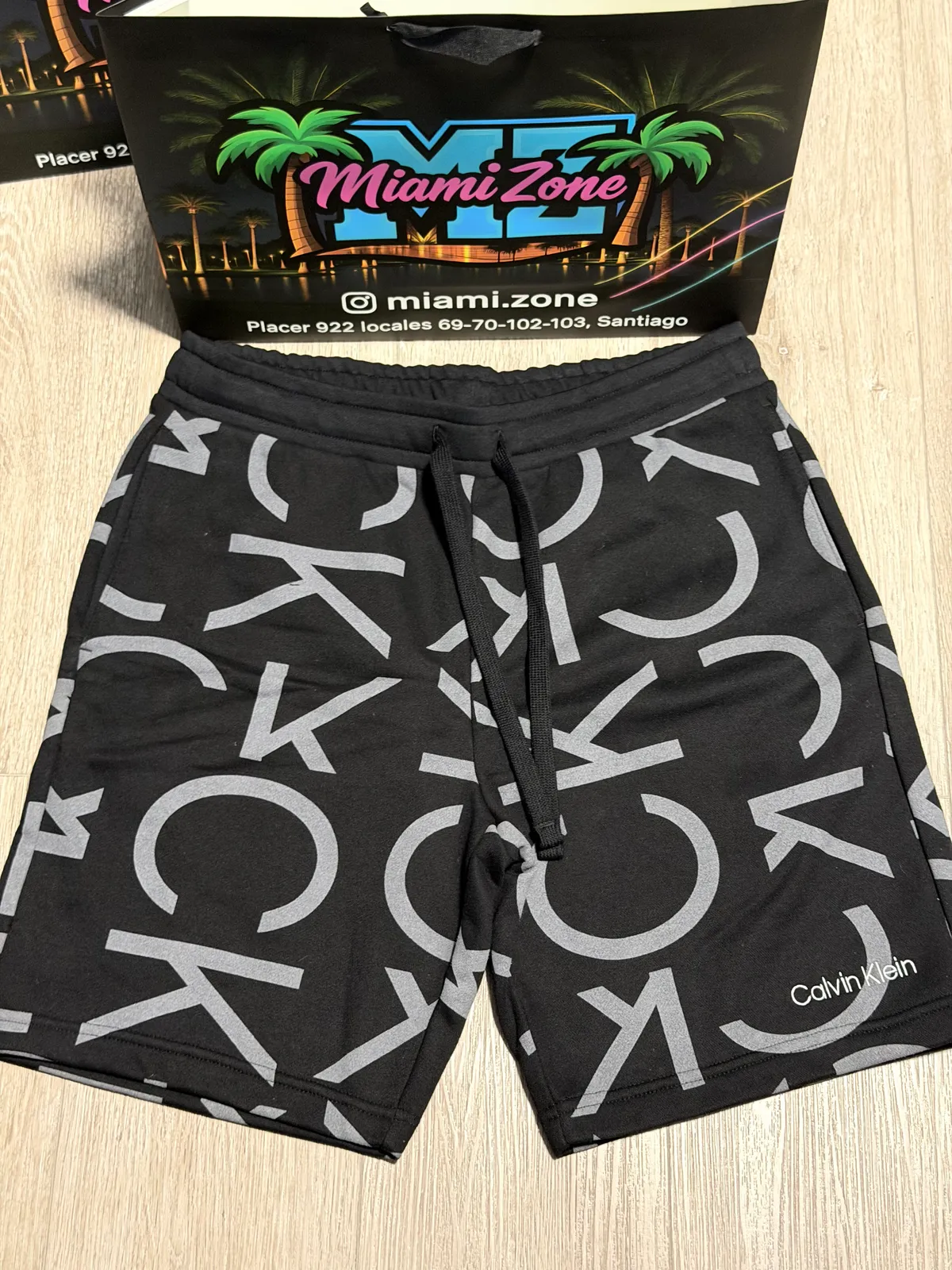 Short Calvin Klein negro